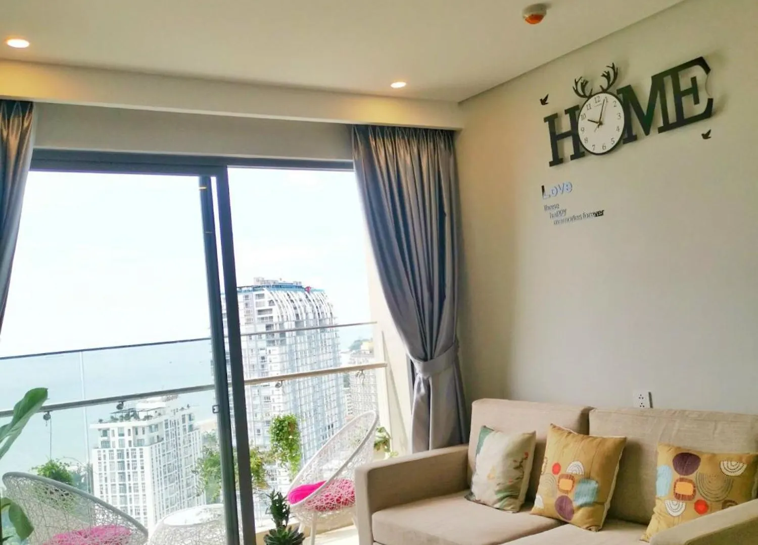 Vung Tau The Song Apartment - Paris Homestay Vietnam
